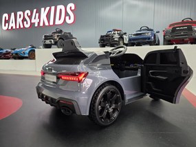 Carro elétrico infantil Audi RS6 Avant GT 12V 4x4 cinzento , telecomandado, pneus de EVA, assento em pele Cinzento