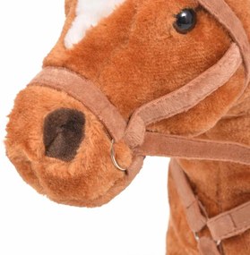 Cavalo de peluche de montar castanho