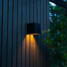 Candeeiro de parede exterior preto com luz regulável e sensor solar - Charlotte