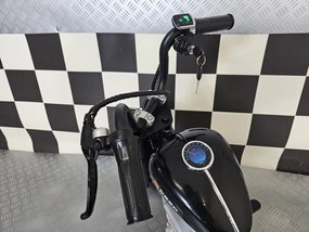 Mota para crianças Chopper 24V Assento em pele, rodas borracha, Luzes Preta