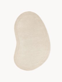 Tapete em lã artesanal com forma orgânica Kadey