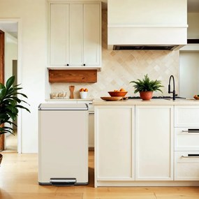 Caixote do lixo 50 L com tampa e pegas 41,6 x 37,2 x 64,7 cm, cor creme