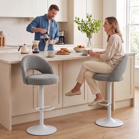 Conjunto de 2 bancos de bar, cadeiras de bar com altura ajustável, assento almofadado em chenille, giratórios a 360°, cinzentos