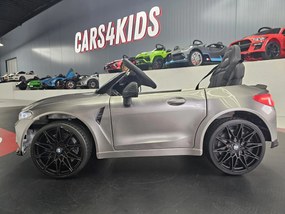 Carro elétrico infantil BMW M4 12V Com Rodas EVA e Assento em couro Cinzento metálico