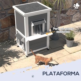 Casa para Gatos de Madeira 60x60x81,5 cm de 2 Níveis com Cortina e Portas com Beirais Impermeáveis Cinza e Branco