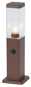 Candeeiro de Exterior Castanho Ferrugem com Vidro Transparente 45cm IP44 com Tomada e Sensor de Movimento - Malios Moderno