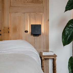 Candeeiro de parede moderno preto com ligação USB - Flero