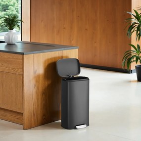 Caixote do lixo 30 litros com pedal para cozinha 34,8 x 29,7 x 63,3 cm Preto