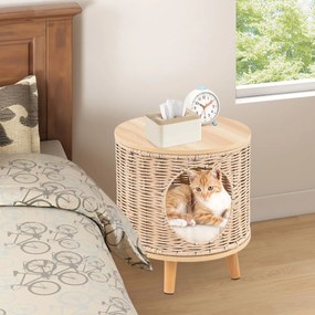 Casa para gatos de interior com estrutura em rattan respirável, pés em madeira de borracha, parte superior em MDF e almofada removível bege