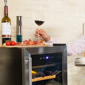 Refrigerador garrafeira de vinho GrandSommelier 15000 Inox Compressor 15 garrafas de capacidade com compressor, que garante um alto rendimento. Temper