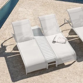 Conjunto De 2 Espreguiçadeiras Reclináveis E Mesa Auxiliar Em Aço Marietta Gardénia Branco - Sklum