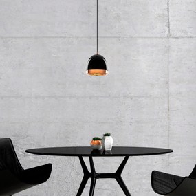 Chandelier Mugo – Preto e Dourado – 17 x 17 cm