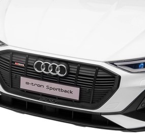 Carro Elétrico Audi E-Tron 12V para Crianças acima de 3 Anos com Controle Remoto Faróis Buzina Música MP3 TF USB e Abertura da Porta 3-8km/h 108x60x47