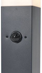 Candeeiro de exterior cinza escuro com vidro opalino 45cm IP44 com tomada e sensor de movimento - Malios Moderno
