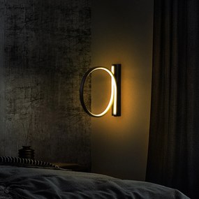 Aplique de Parede Halka – Preto – Diâmetro 30 cm, Profundidade 50 cm