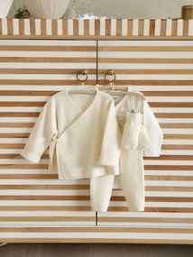 Conjunto de 4 peças em tricot liso: casaco + calças + botinhas + body, para recém-nascido cru