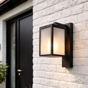 Candeeiro de parede exterior preto com vidro canelado IP44 - Charlois