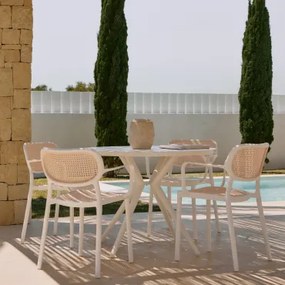 Conjunto De Mesa Redonda Ø100 Cm Em Alumínio Valerie E 4 Cadeiras De Jardim Com Apoios De Braços Em Polipropileno Omara Branco Glacial - Sklum