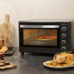 Mini-Forno com capacidade de 60 litros Bake&amp;Toast 6090 Black Gyro, 12 funções combináveis, alta potência de 2200 W e espeto rotativo Preto