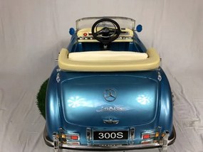 Carro Elétrico infantil Bateria Mercedes 300S 12v, módulo de música, banco em pele, pneus de borracha EVA Azul