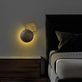 Lâmpada de Parede Yosma - Preto e Dourado - 21cm x 21cm x 15cm